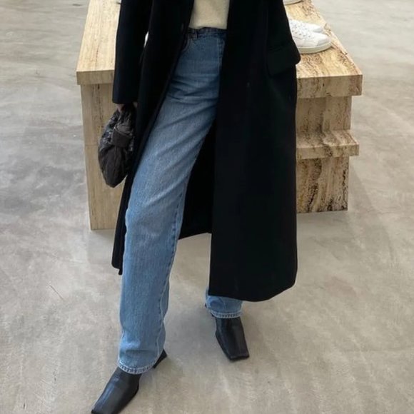 Women's Rolla's Classic Straight Jeans (light wash) - Picture 1 of 5